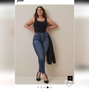 NWOT TORRID 18 Bombshell Premium Stretch Skinny Jean